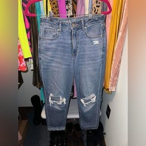 American Eagle Comfort Stretch Waistband Mom Jean size 2 X-Short